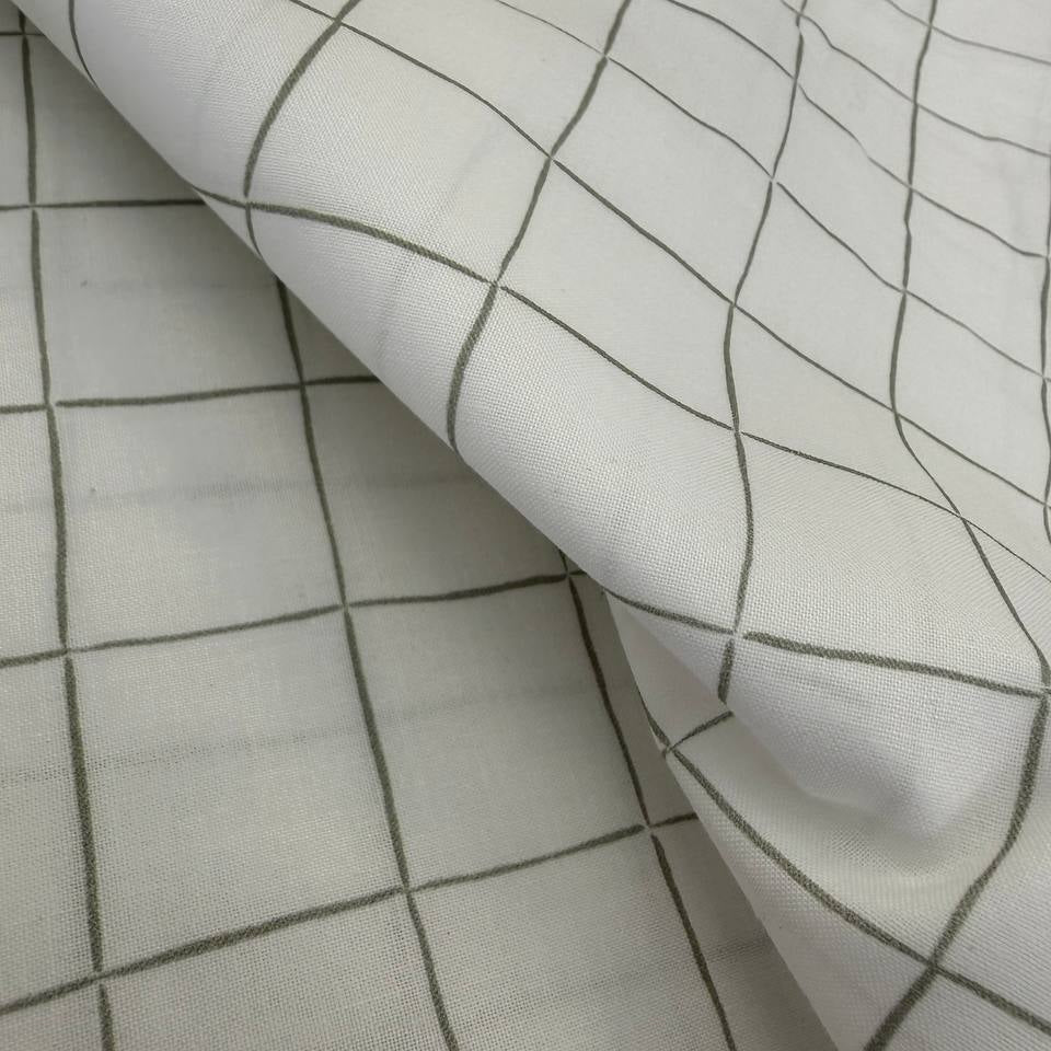 soft cream quilting cotton fabric with gray grid windowpane pattern – Sasha’s Atelier Canada