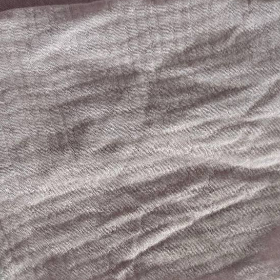 Soft and breathable double gauze fabric in elegant purple-grey shade.