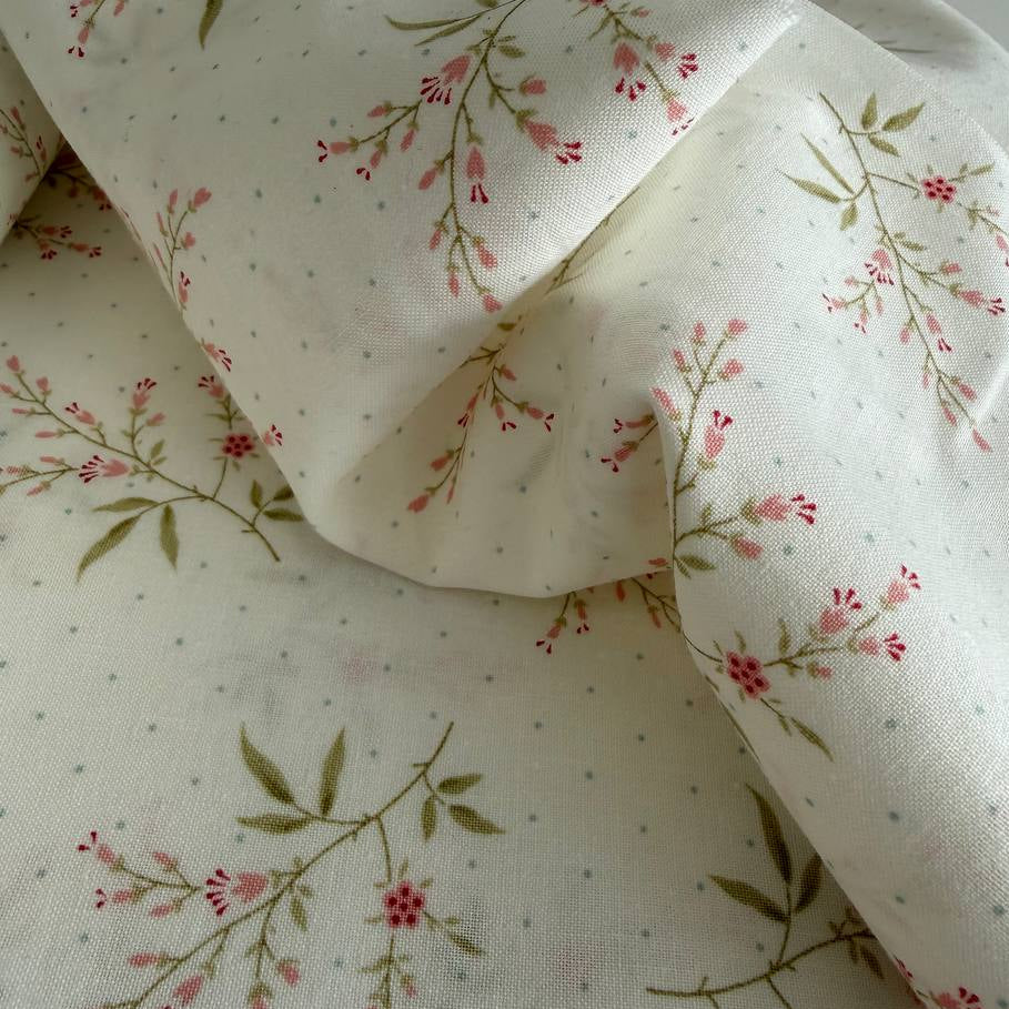 ivory quilting cotton fabric with delicate pink floral branches pattern – Sasha’s Atelier Canada