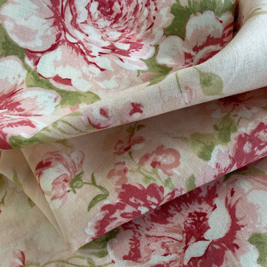 cream quilting cotton fabric with pink vintage roses floral pattern – Sasha’s Atelier Canada