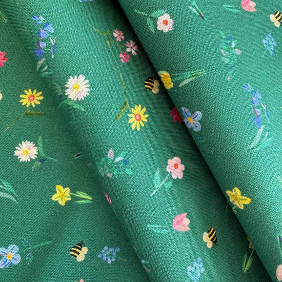green fabric with small wildflowers and bees pattern for sewing and quilting – Sasha’s Atelier Canada