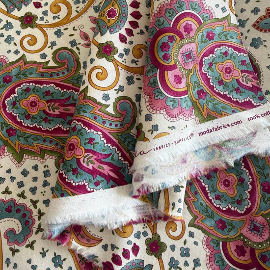 Chelsea Garden Porcelain floral paisley quilting cotton fabric detail