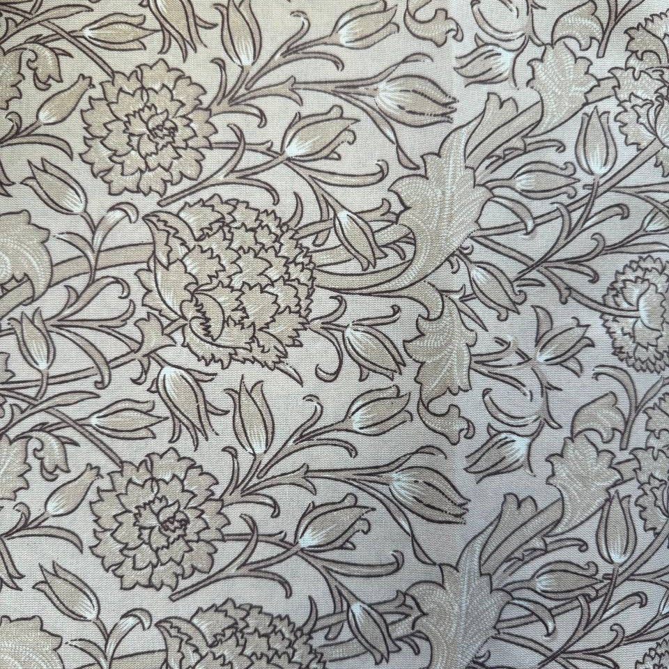 Smooth and durable cotton sheeting with a structured feel and soft hand. 