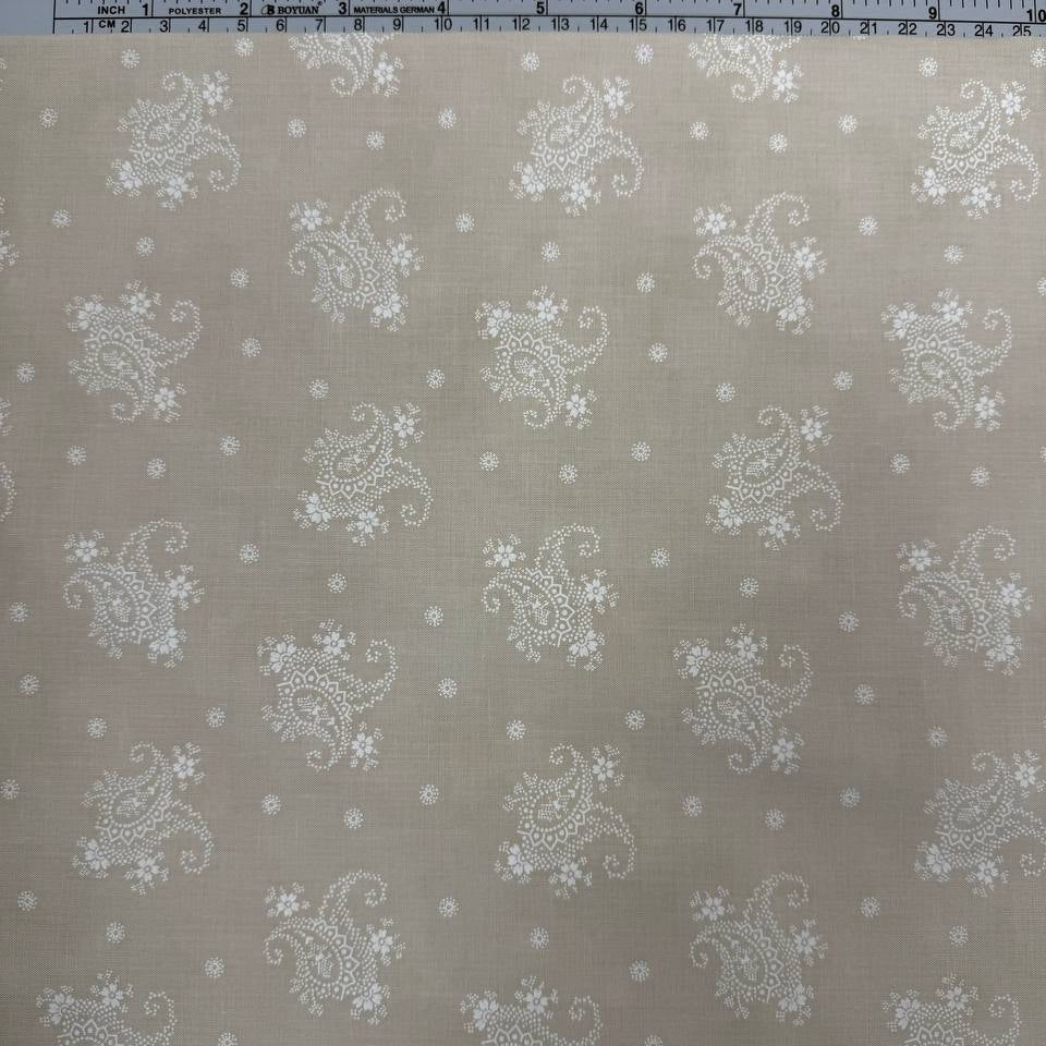 Breathtaking Blues paisley cotton fabric by 3 Sisters for Moda in Ecru